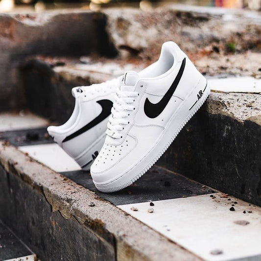 Air Force 1 - White & Black