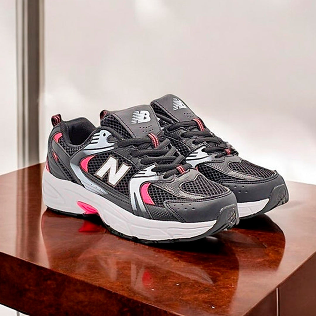 New Balance 530 - Black & Pink