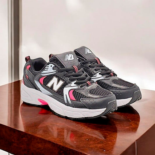 New Balance 530 - Black & Pink