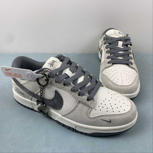 Nike Dunk Low X Stüssy